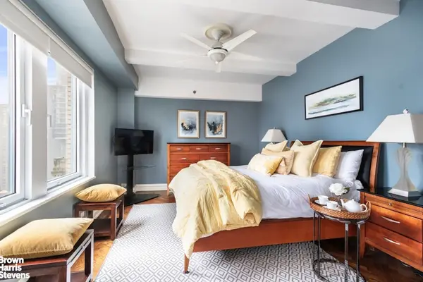 160 Central Park S #3011, Manhattan, NY 10019