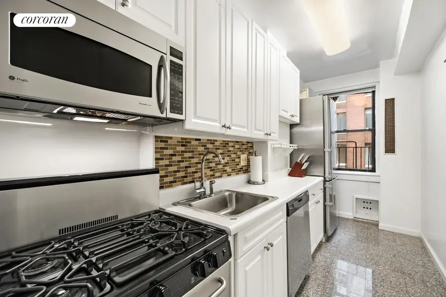 142 E 49th Street #9E, Manhattan, NY 10017 - #2