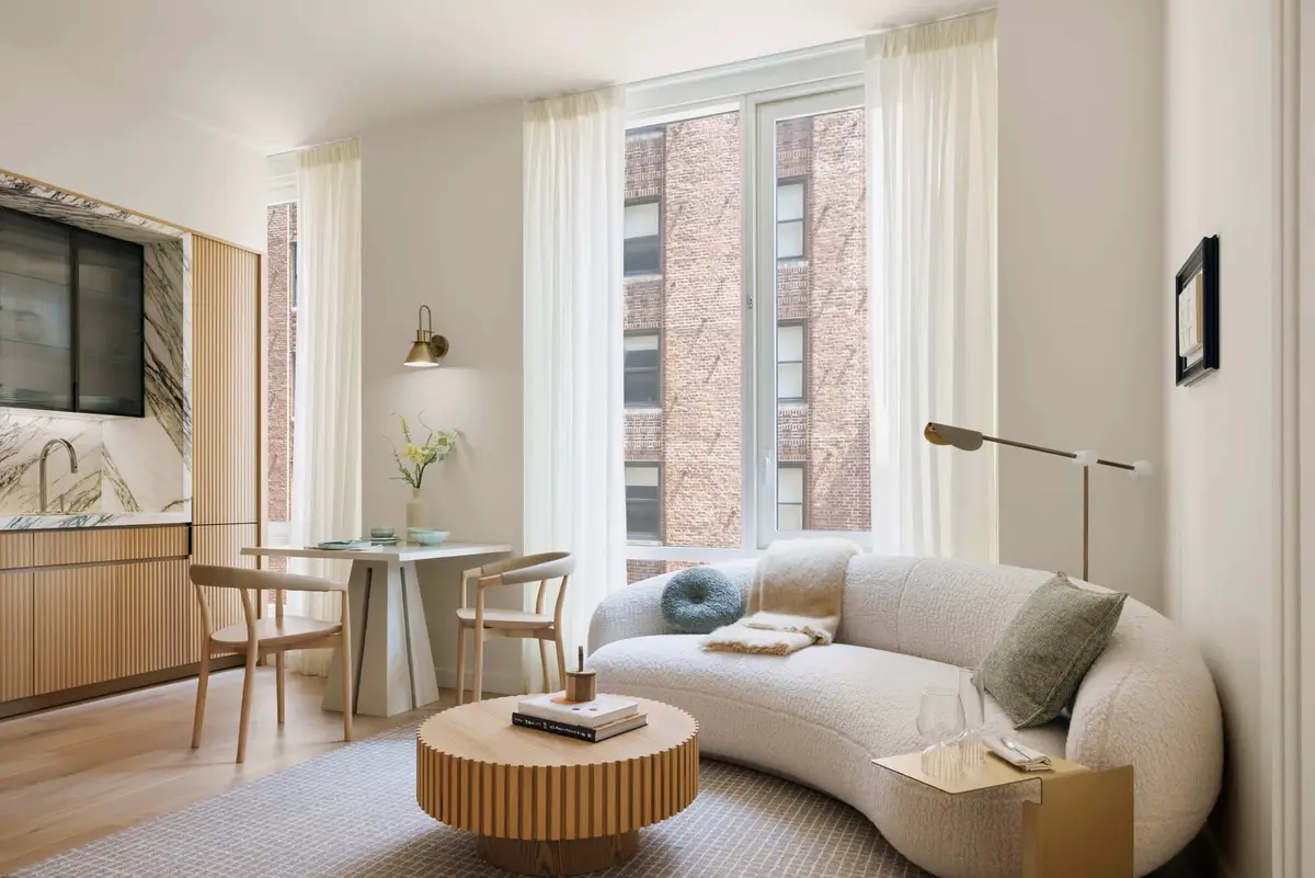 135 E 47th Street #19C, Manhattan, NY 10017 - #1