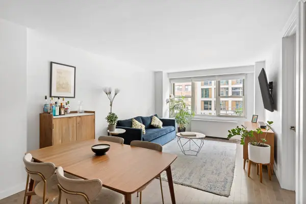 305 E 24th Street #3B, Manhattan, NY 10010
