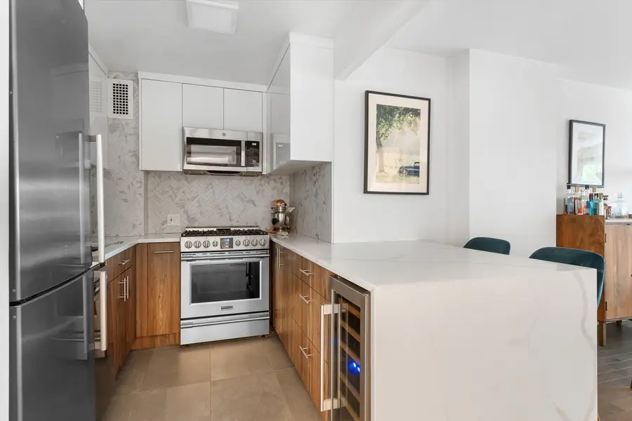 305 E 24th Street #3B, Manhattan, NY 10010 - #3