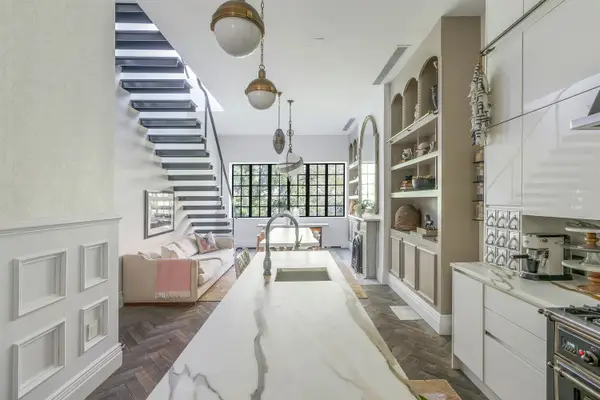 457 W 22nd Street #EF, Manhattan, NY 10011