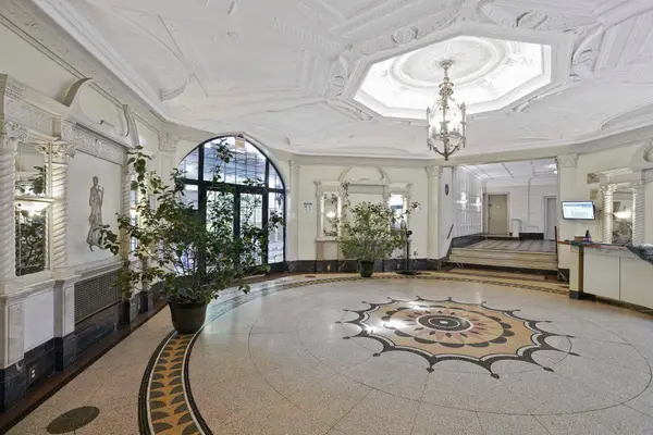 255 Eastern Parkway #C9, Brooklyn, NY 11238