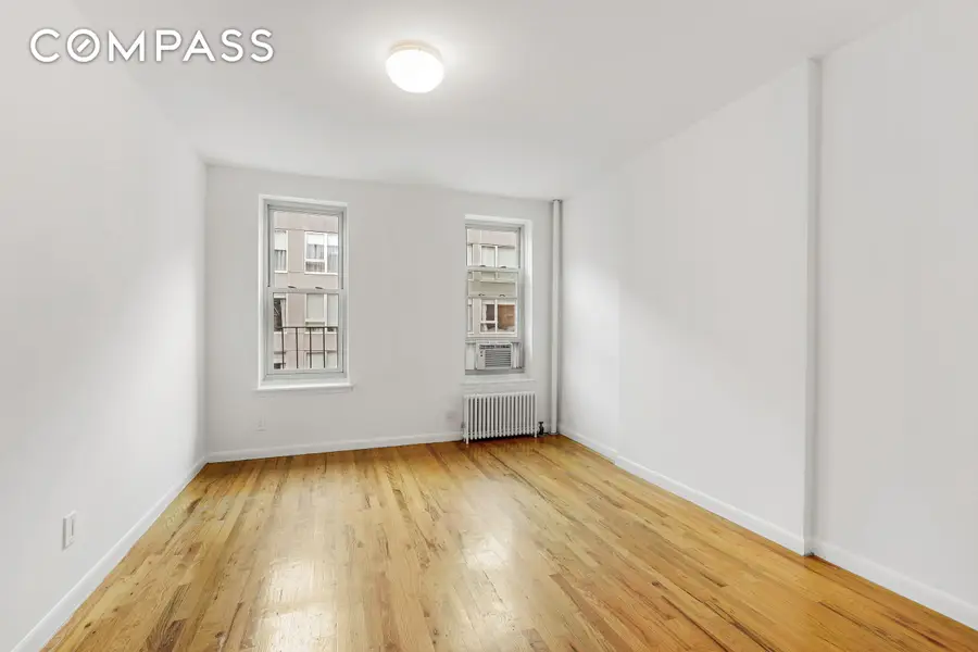 323 W 43rd Street #4R, Manhattan, NY 10036 - #2