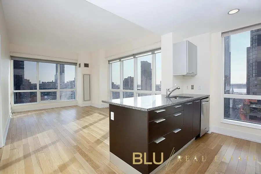 350 W 42nd Street #18-L, Manhattan, NY 10036 - #2