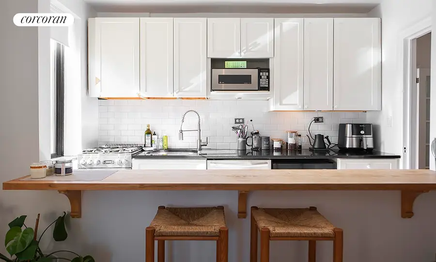 255 W 23rd Street #5FW, Manhattan, NY 10011 - #2