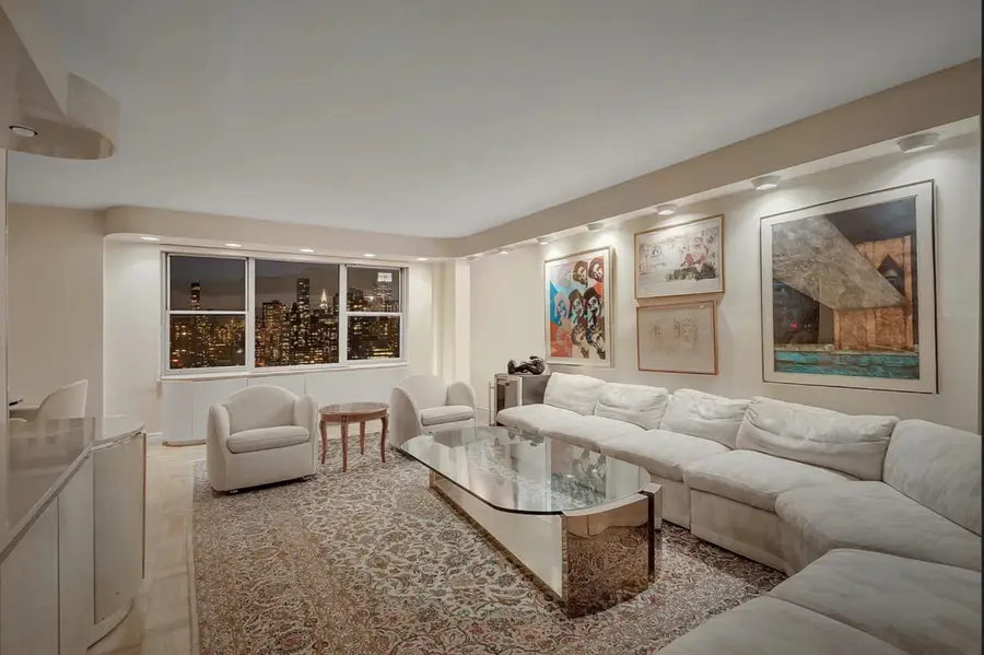 360 E 72nd Street #C3301, Manhattan, NY 10021 - #3