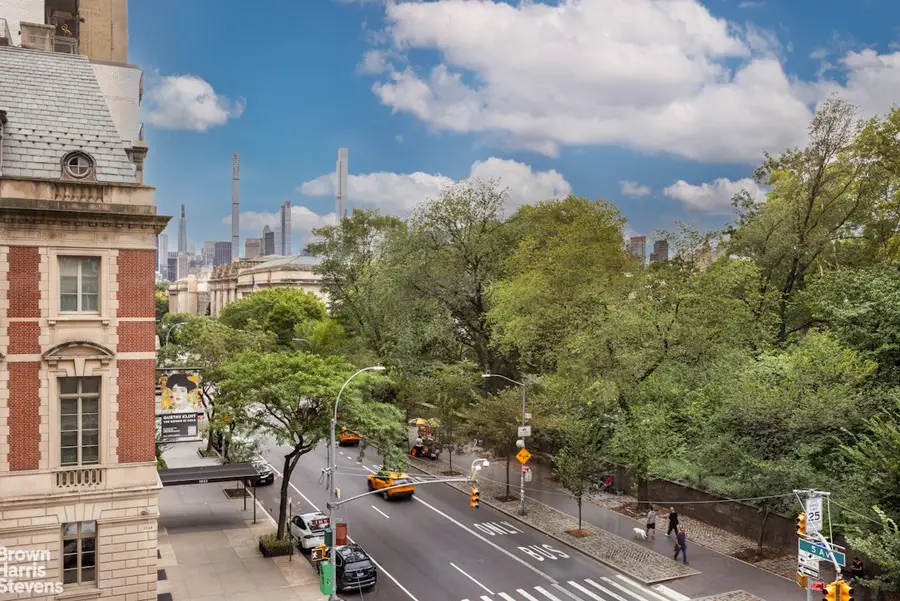 1050 5th Avenue #5D, Manhattan, NY 10028 - #2