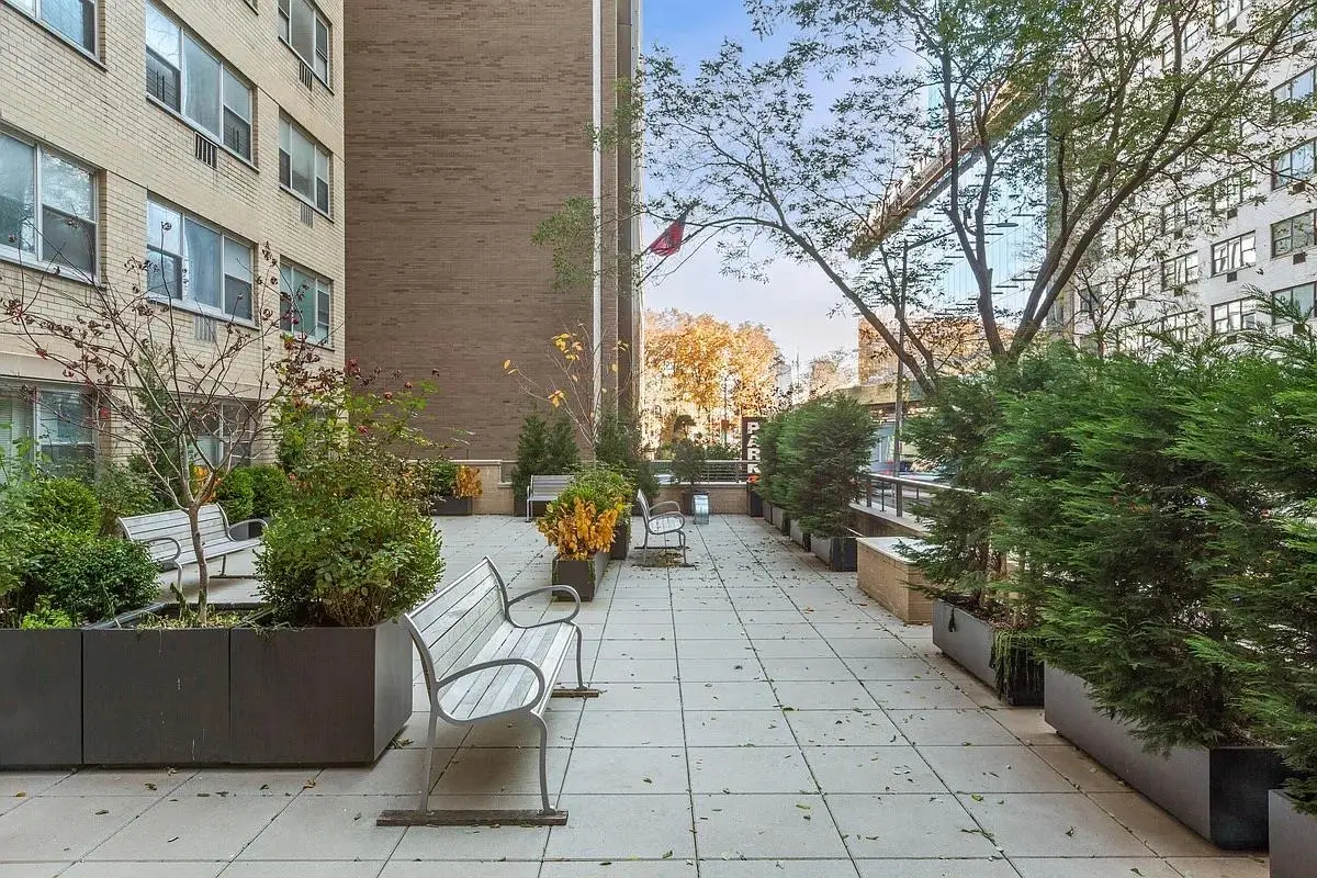 333 E 46th Street #4-J, Manhattan, NY 10017 - #1