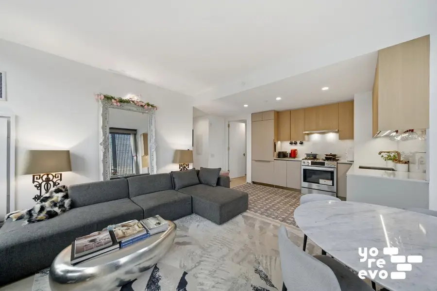 3 Court Square #4308, Queens, NY 11101 - #2