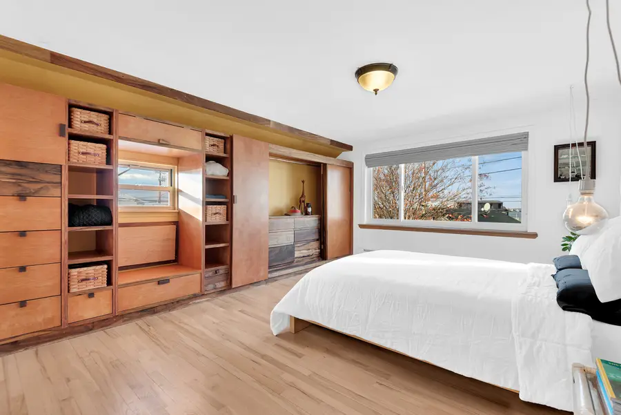 345 Dormans Court, Queens, NY 11693 - #3