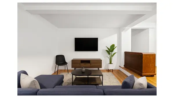 200 W 20th Street #701, Manhattan, NY 10011