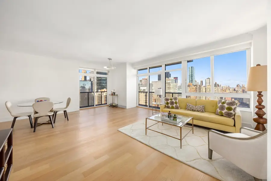 100 United Nations Plaza #35E, Manhattan, NY 10017 - #2