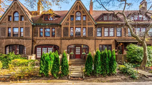 40 Slocum Crescent, Queens, NY 11375