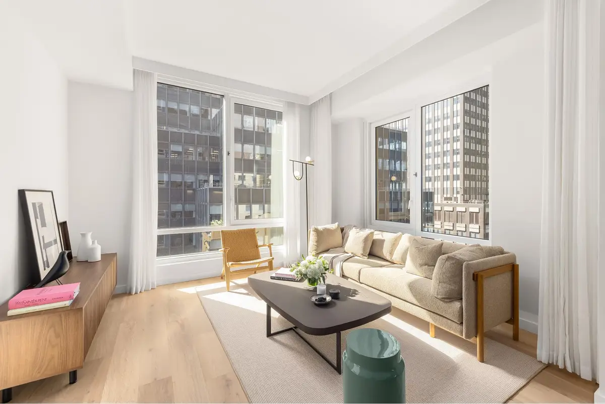 135 E 47th Street #17G, Manhattan, NY 10017 - #1