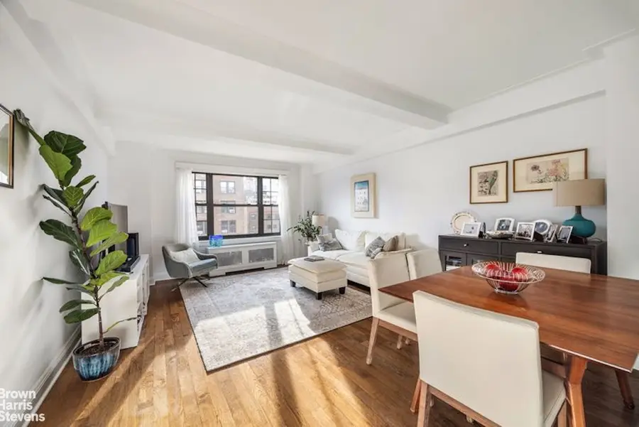 245 E 72nd Street #11A, Manhattan, NY 10021 - #3