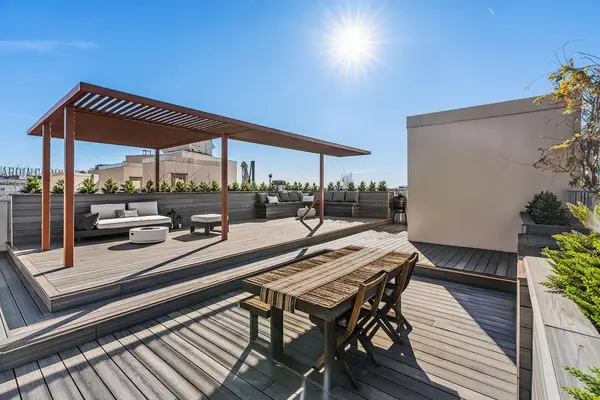 27-28 Thomson Avenue #804, Queens, NY 11101