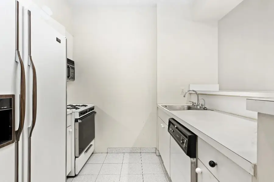 140 W 23rd Street #4A, Manhattan, NY 10011 - #3