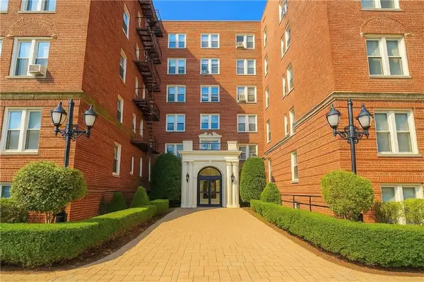 868 E 7th Street #3C, Brooklyn, NY 11230