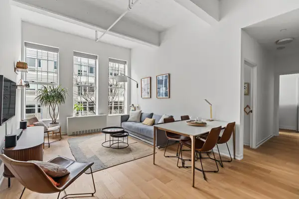 184 Kent Avenue #D319, Brooklyn, NY 11249