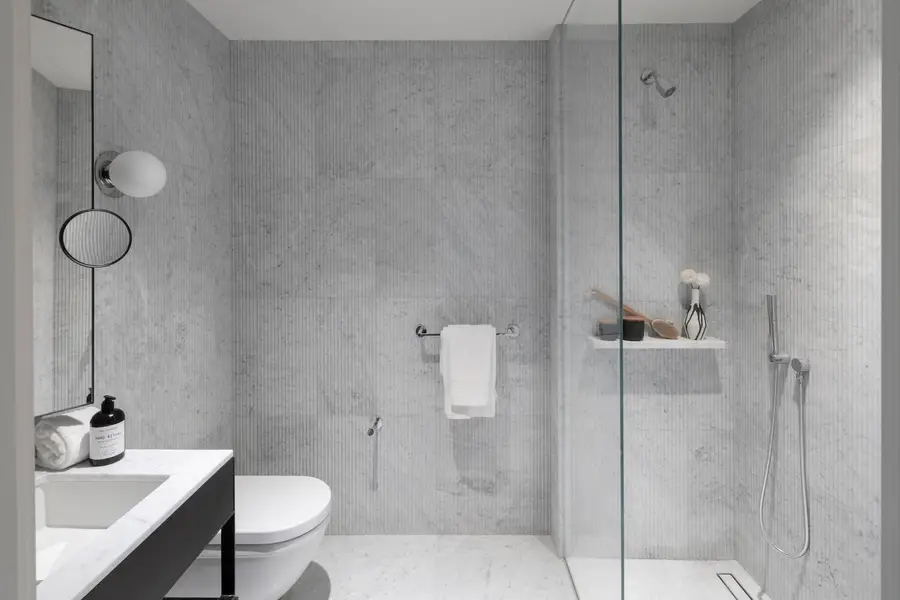 135 E 47th Street #24E, Manhattan, NY 10017 - #3