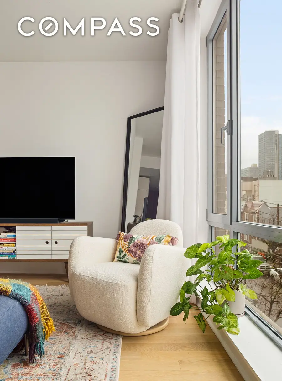 47-28 11th Street #2C, Queens, NY 11101 - #3