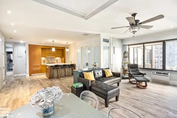 529 W 42nd Street #8N, Manhattan, NY 10036