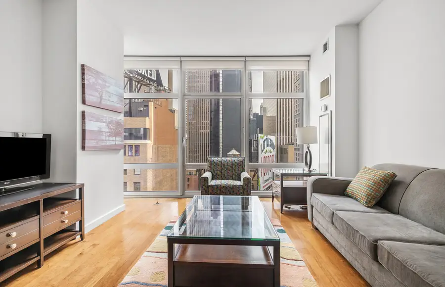 1600 Broadway #19F, Manhattan, NY 10019 - #3