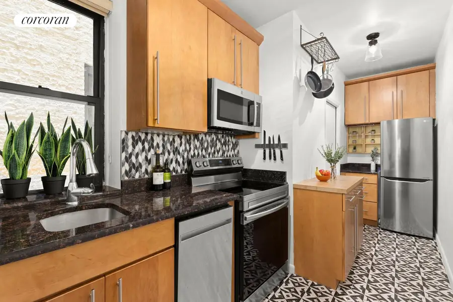 429 W 24th Street #1C, Manhattan, NY 10011 - #3