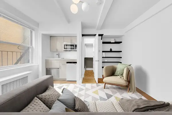 321 E 43rd Street #607, Manhattan, NY 10017