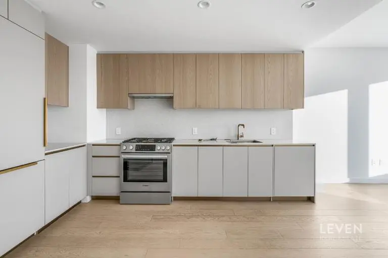 3 Court Square #2010, Queens, NY 11101 - #2