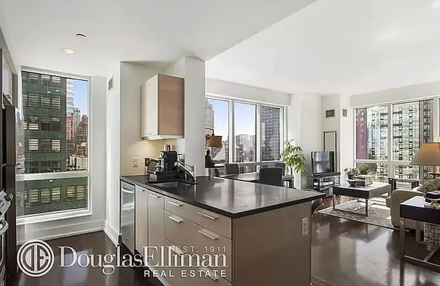 350 W 42nd Street #24K, Manhattan, NY 10036 - #2