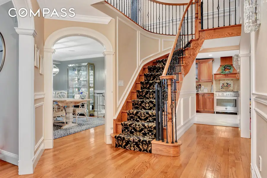 215 Lawrence Avenue, Staten Island, NY 10310 - #2