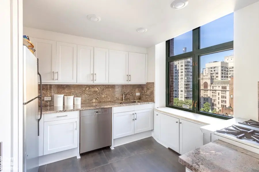 188 E 70th Street #11A, Manhattan, NY 10021 - #3