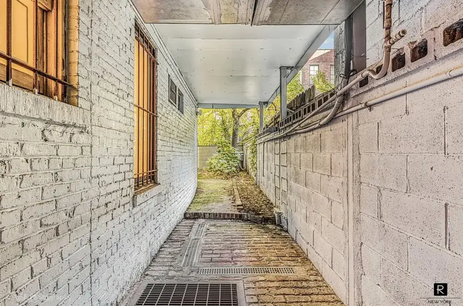 233 E 31st Street #GARDEN, Manhattan, NY 10016 - #3