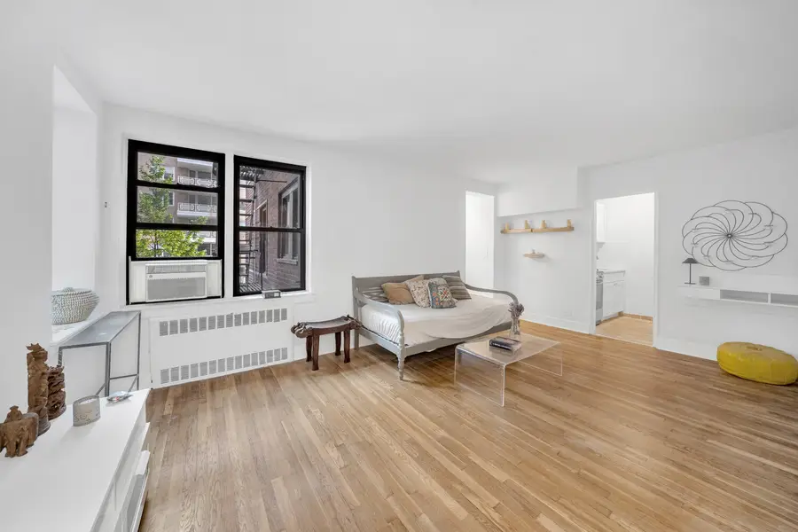 54 E 8th Street #3L, Manhattan, NY 10003 - #3