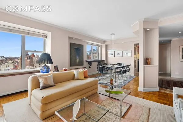 2 5th Avenue #15U, Manhattan, NY 10011