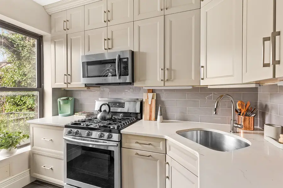 378 7th Street #4R, Brooklyn, NY 11215 - #3