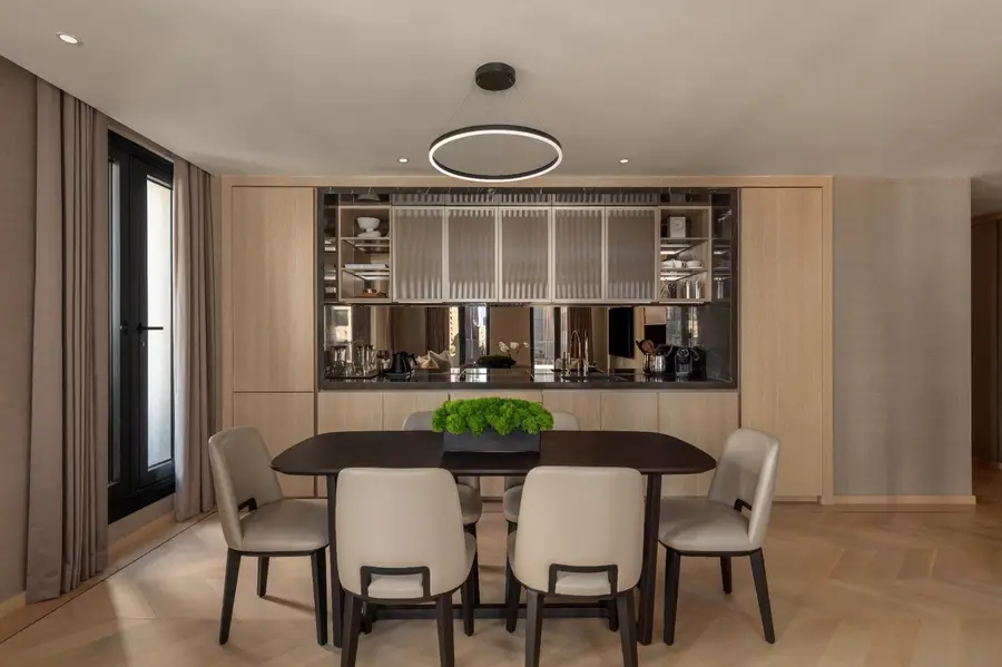 685 5th Avenue #19A, Manhattan, NY 10022 - #3