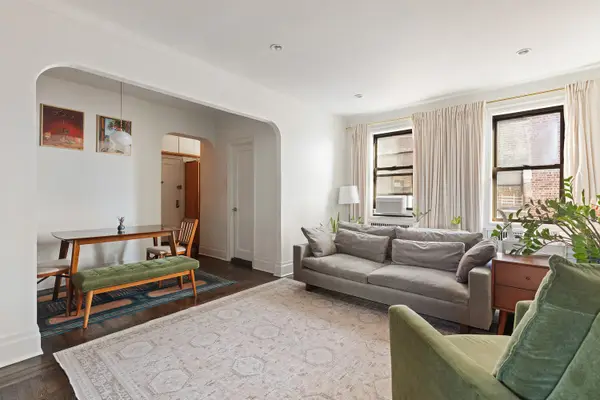 192 E 8th Street #5A, Brooklyn, NY 11218