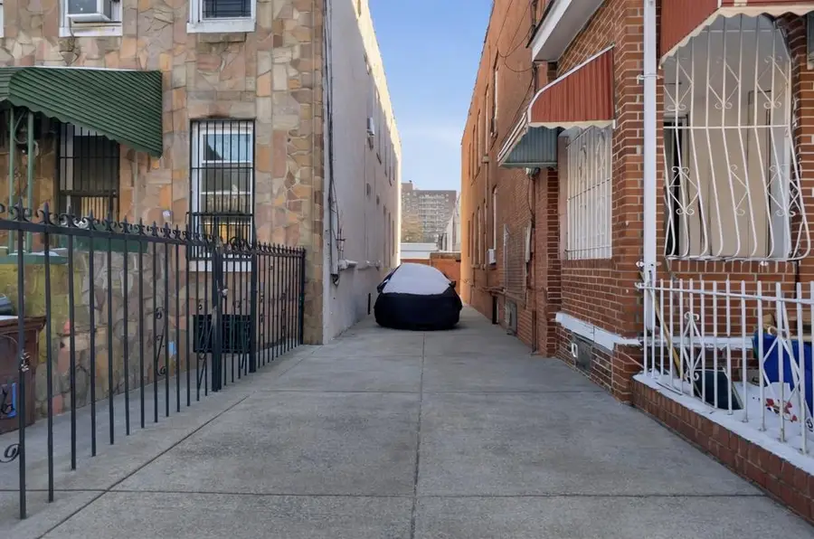 124 Lott Avenue, Brooklyn, NY 11212 - #3