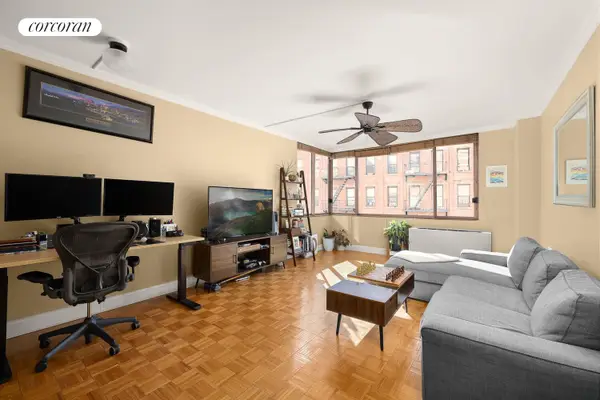 350 W 50th Street #4C, Manhattan, NY 10019
