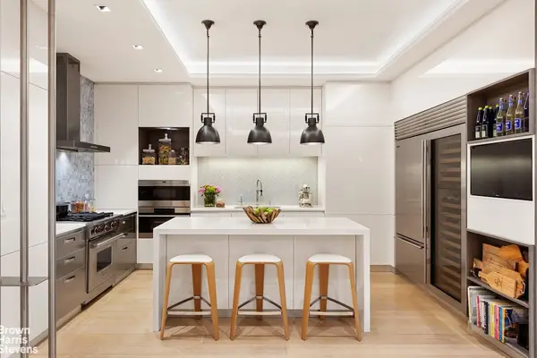 251 W 19th Street #3A, Manhattan, NY 10011