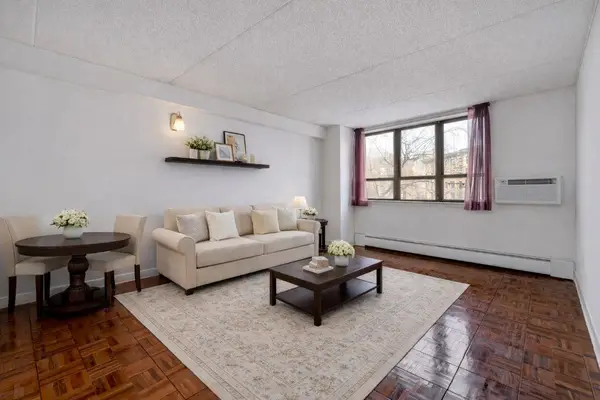 301 W 110th Street #3-D, Manhattan, NY 10026