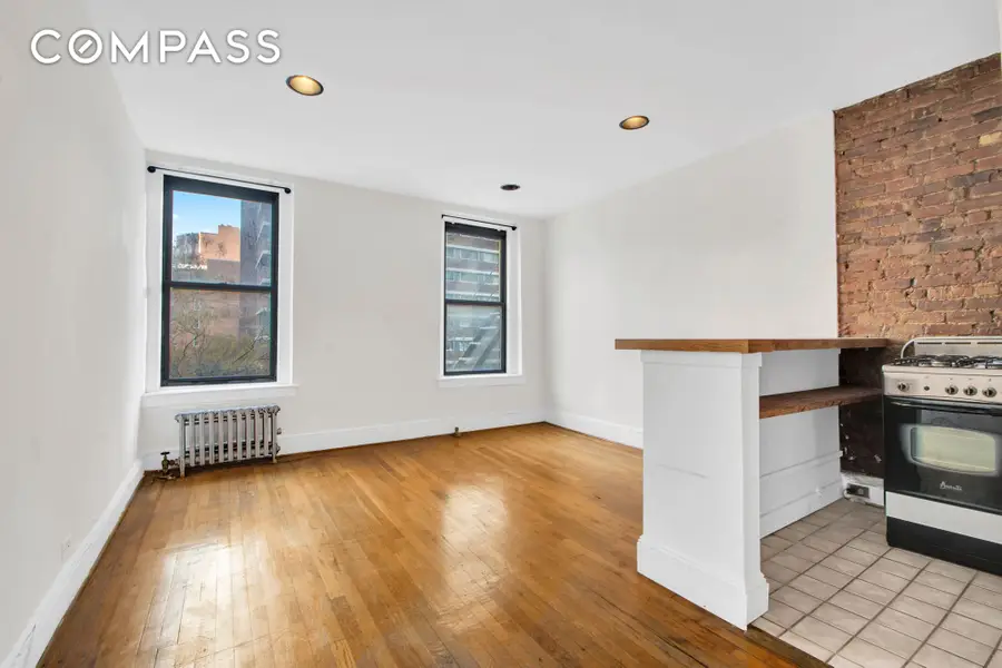 240 E 24th Street #2E, Manhattan, NY 10010 - #3