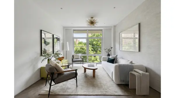 350 E 18th Street #6B, Manhattan, NY 10003