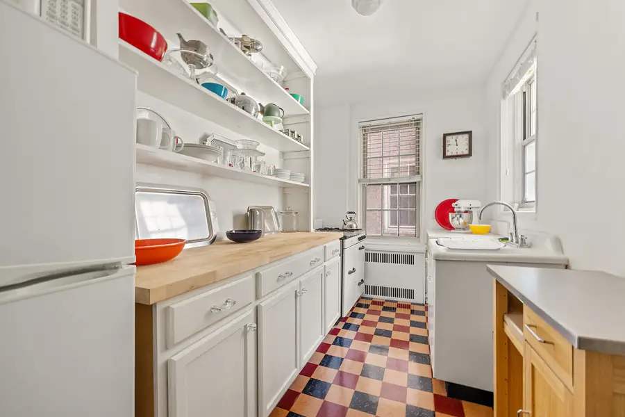 360 Clinton Avenue #1R, Brooklyn, NY 11238 - #3