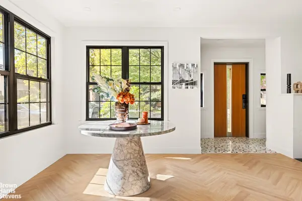 85-15 Wareham Place, Queens, NY 00000