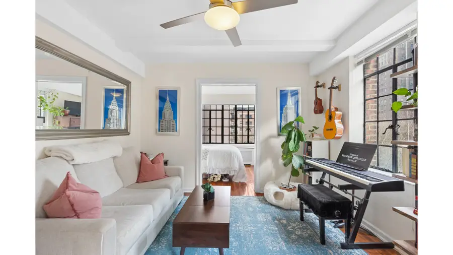 320 E 42nd Street #801, Manhattan, NY 10017 - #3