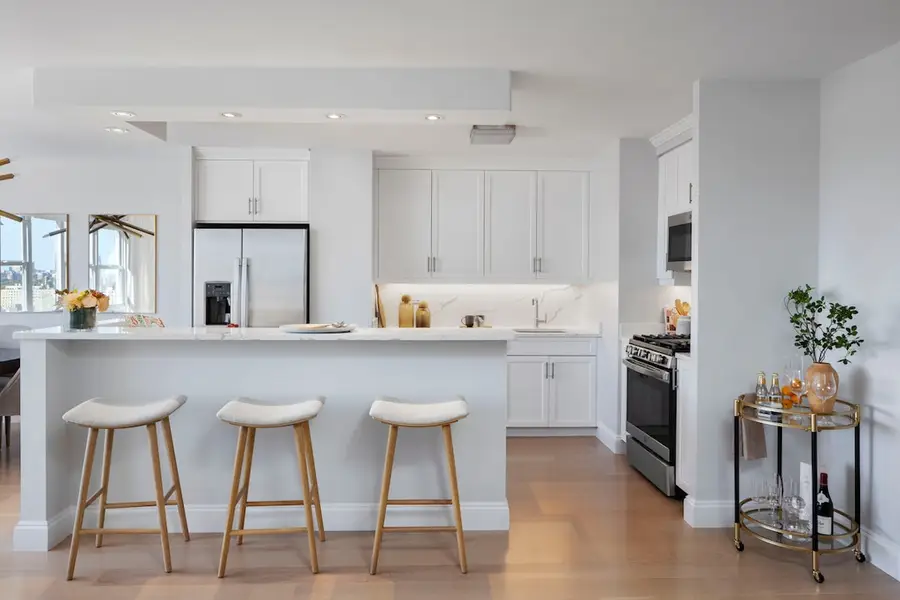 155 W 68th Street #908, Manhattan, NY 10023 - #3